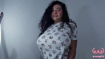 Chica big-titted baila fantastic enfrente de su cuñ_ado