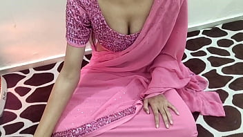 Messy bhabhi devar ke sath hook-up kiya in kitchen in Hindi audio