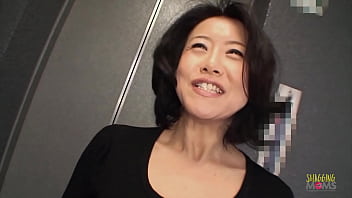 Mature Asian lady anxious to use all the fuck-fest fucktoys on her moist cooter